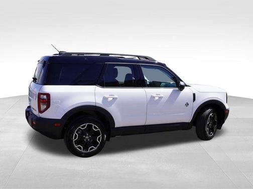 Oxford White 2025 Ford Bronco Sport Outer Banks