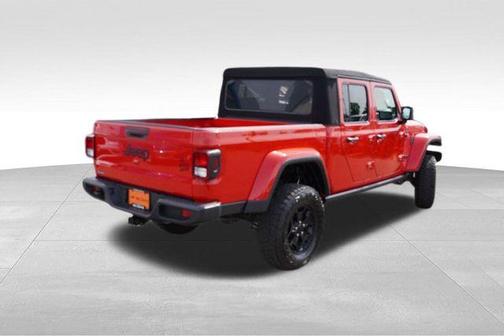 2022 Jeep Gladiator Sport