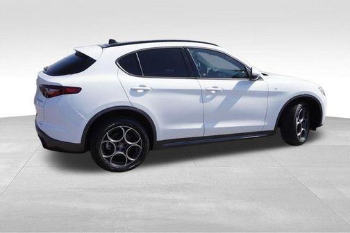 2022 Alfa Romeo Stelvio Ti