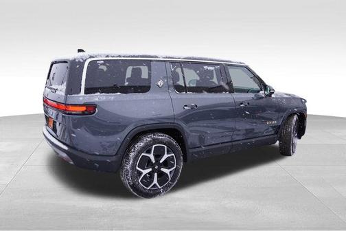 2024 Rivian R1S Adventure Quad Motor Large Pack