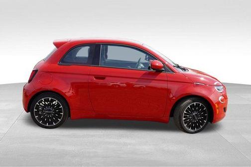 2024 FIAT 500e Beauty
