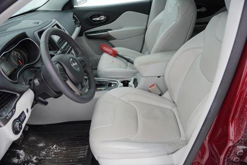 2022 Jeep Cherokee Latitude Lux