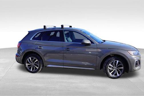 2024 Audi Q5 45 S line quattro Premium