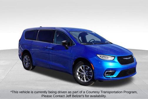 Hydro Blue Pearlcoat 2026 Chrysler Pacifica Limited
