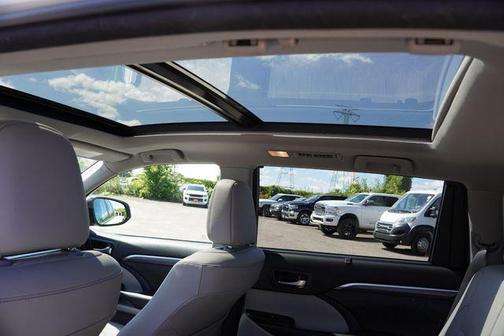 2018 Toyota Highlander Limited Platinum