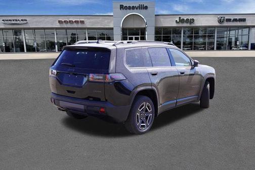 Diamond Black 2026 Jeep Cherokee LAREDO/LIMITED