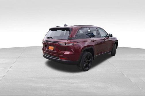 2022 Jeep Grand Cherokee Altitude