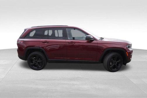 2022 Jeep Grand Cherokee Altitude