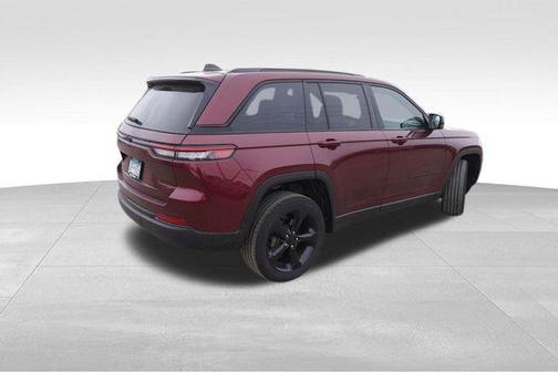 2022 Jeep Grand Cherokee Altitude