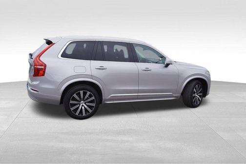 2024 Volvo XC90 B5 Plus Bright Theme