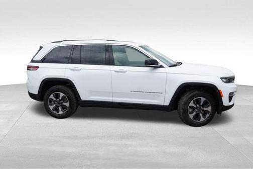2022 Jeep Grand Cherokee 4xe Base