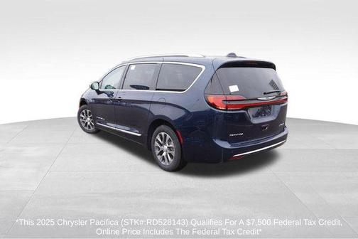 2025 Chrysler Pacifica Hybrid Pinnacle