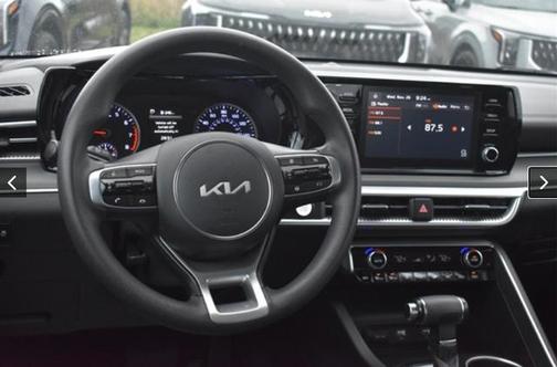 2022 Kia K5 LXS