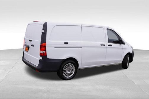 2021 Mercedes-Benz Metris Base
