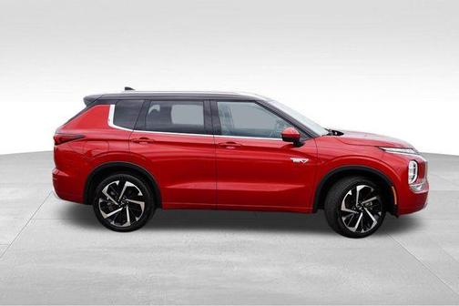 2023 Mitsubishi Outlander PHEV SEL