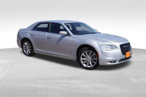 2021 Chrysler 300 Touring