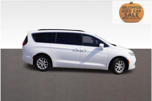 2022 Chrysler Pacifica Touring-L