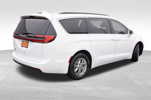 2022 Chrysler Pacifica Touring-L