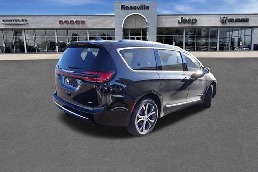 2026 Chrysler Pacifica Pinnacle