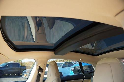 2014 Tesla Model S Base