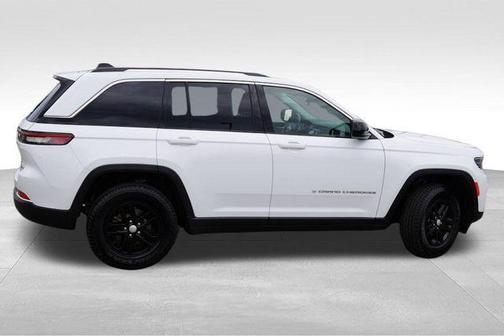 2022 Jeep Grand Cherokee Laredo