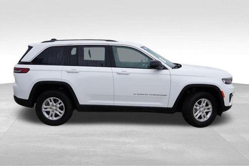 2022 Jeep Grand Cherokee Laredo