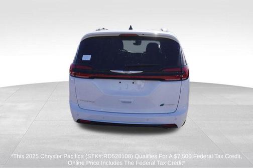 2025 Chrysler Pacifica Hybrid Pinnacle
