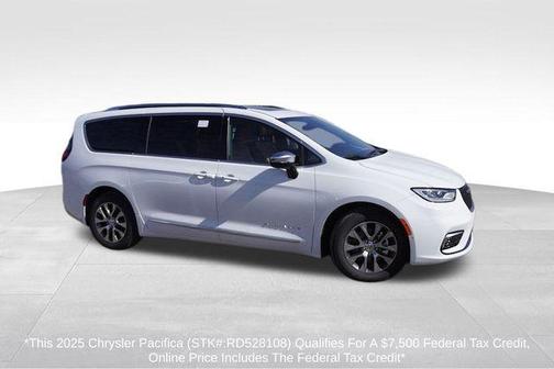 2025 Chrysler Pacifica Hybrid Pinnacle