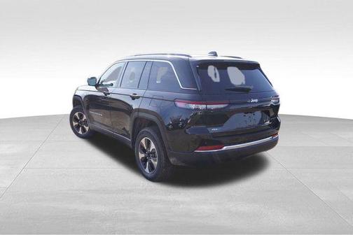 2025 Jeep Grand Cherokee 4xe Base