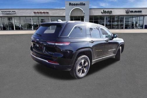 2025 Jeep Grand Cherokee 4xe Base