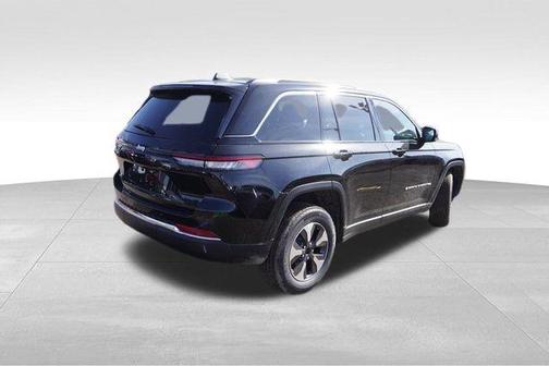 2025 Jeep Grand Cherokee 4xe Base