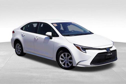2025 Toyota Corolla Hybrid LE