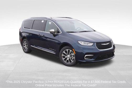 2025 Chrysler Pacifica Hybrid Pinnacle