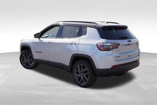 Silver Zynith 2026 Jeep Compass Limited