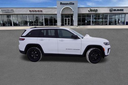 2026 Jeep Grand Cherokee Laredo