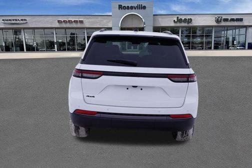 2026 Jeep Grand Cherokee Laredo