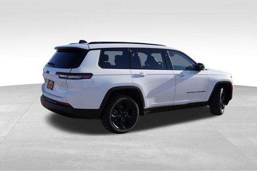 Bright White Clearcoat 2023 Jeep Grand Cherokee L Laredo