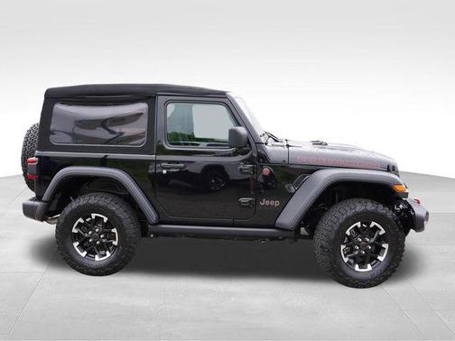 Black Clearcoat 2024 Jeep Wrangler Rubicon