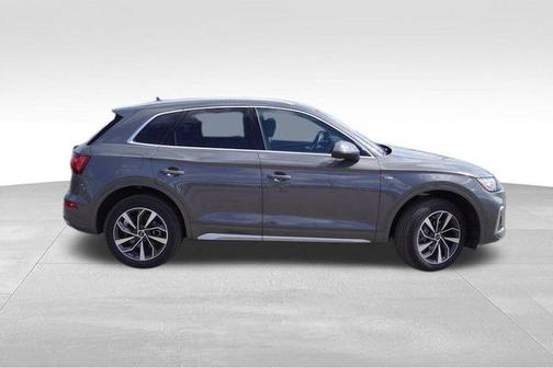 2024 Audi Q5 45 S line quattro Premium