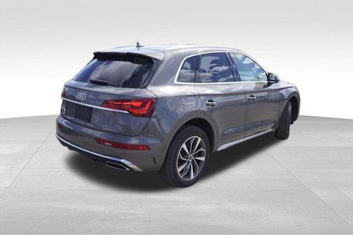 2024 Audi Q5 45 S line quattro Premium