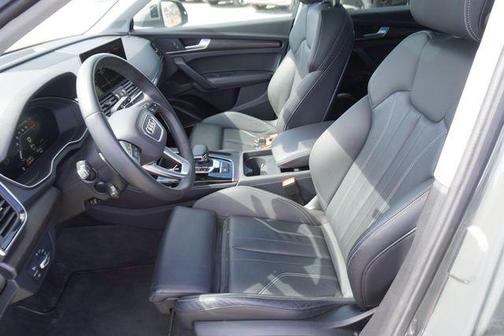 2024 Audi Q5 45 S line quattro Premium