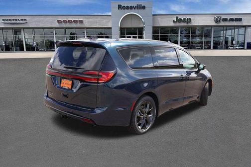 2025 Chrysler Pacifica Limited
