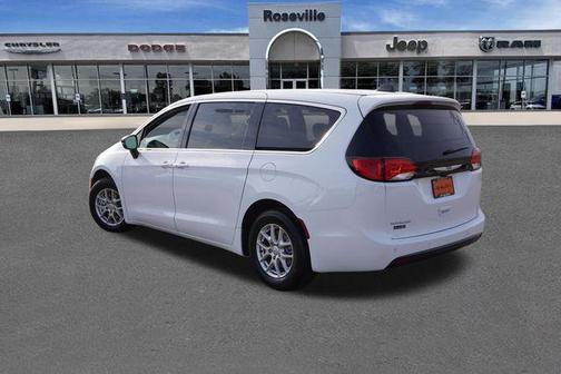 2026 Chrysler Voyager LX