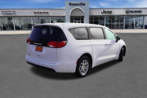 2026 Chrysler Voyager LX