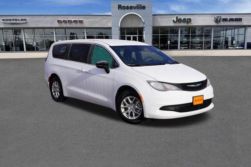 2026 Chrysler Voyager LX