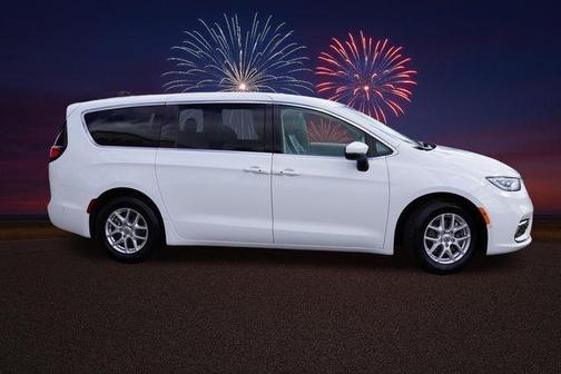 Bright White Clearcoat 2023 Chrysler Pacifica Touring-L