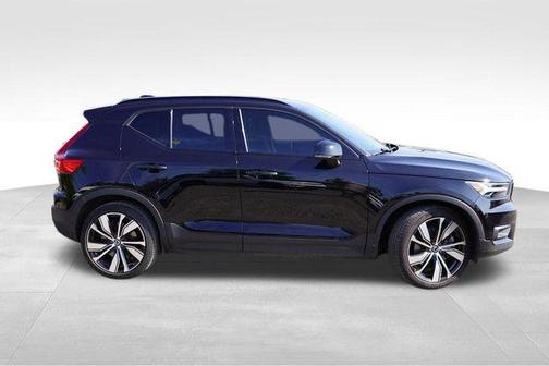 2021 Volvo XC40 Recharge Pure Electric P8