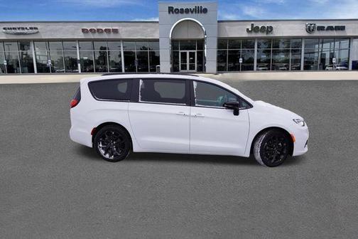 2026 Chrysler Pacifica Limited