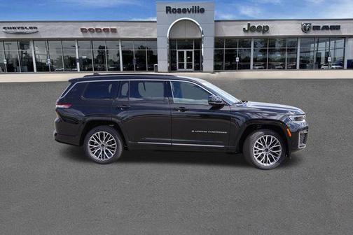 Diamond Black 2026 Jeep Grand Cherokee L Summit