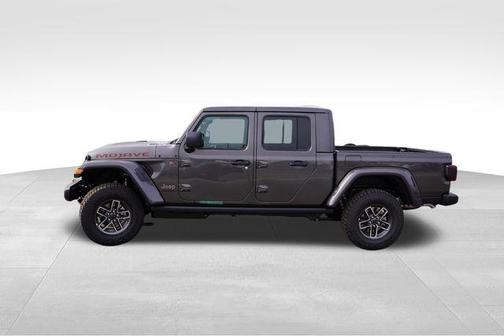 Granite Crystal Clearcoat Metallic 2026 Jeep Gladiator Mojave